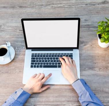 ADVANTAGES OF E- LEARNING COURSES